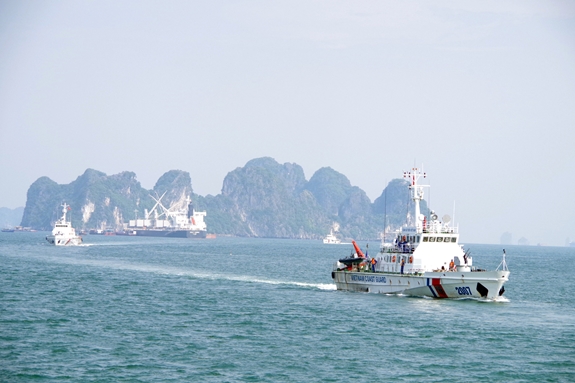 Vùng Cảnh sát biển 1 huấn luyện chiến thuật trên biển